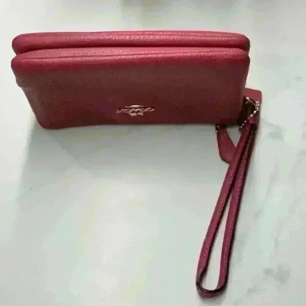 Coach Pink Mauve Pebbled Leather Wristlet Double Corner Zippered #F87587 EUC!